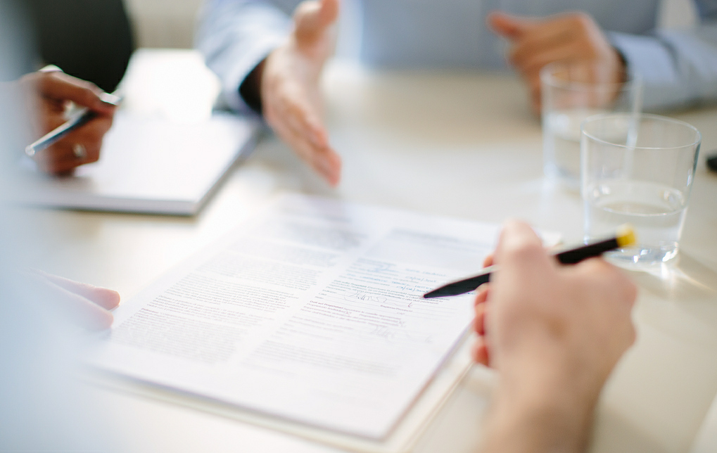 經(jīng)驗(yàn)豐富的專(zhuān)業(yè)技術(shù)員全程服務(wù)，設(shè)計(jì)、制造、安裝、調(diào)試